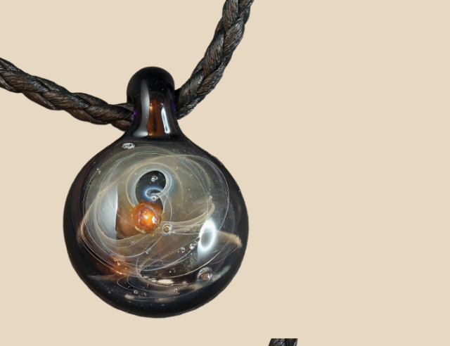MU pendant design
